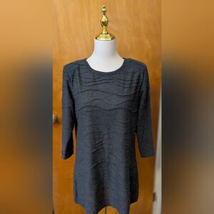 August Silk Women's Gray Textured Top, Long and Semi-Fitted
